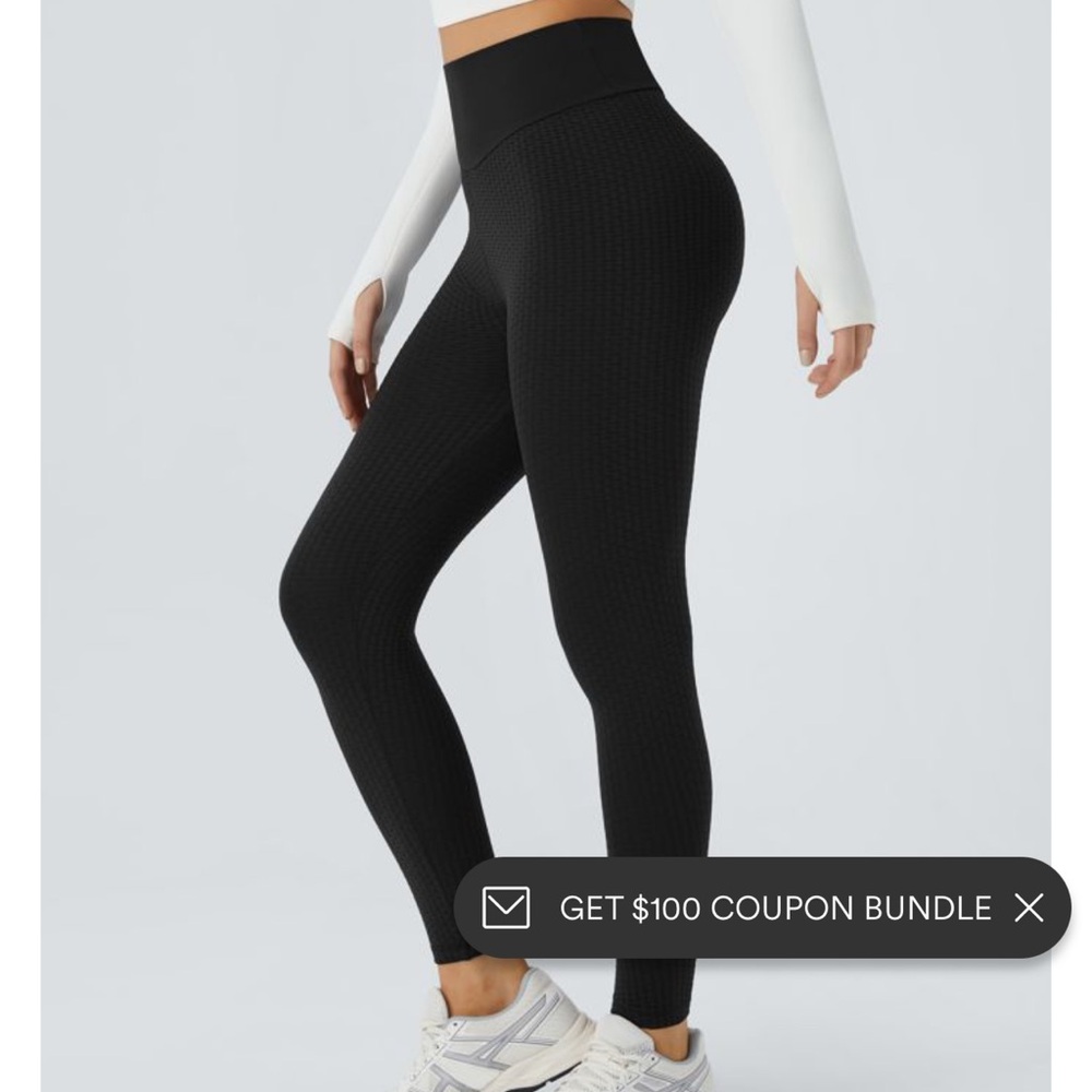 NWOT Halara Oneform Seamless Flow High-Waisted Jacquard Black Textured Leggings